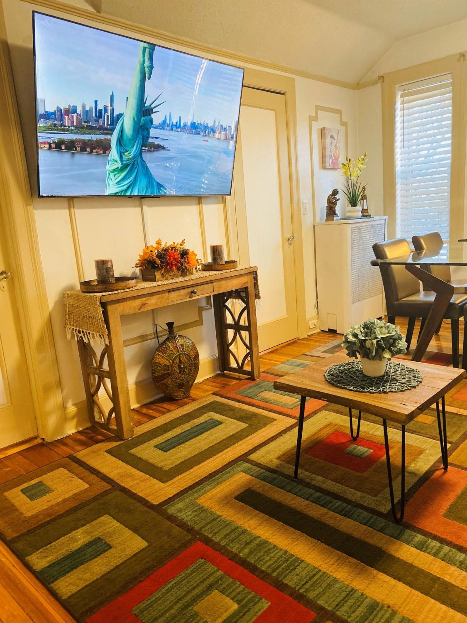 Nyc Cozy Private Bedroom With Free Parking & Near Subway - Business & Tourists New York Exterior photo